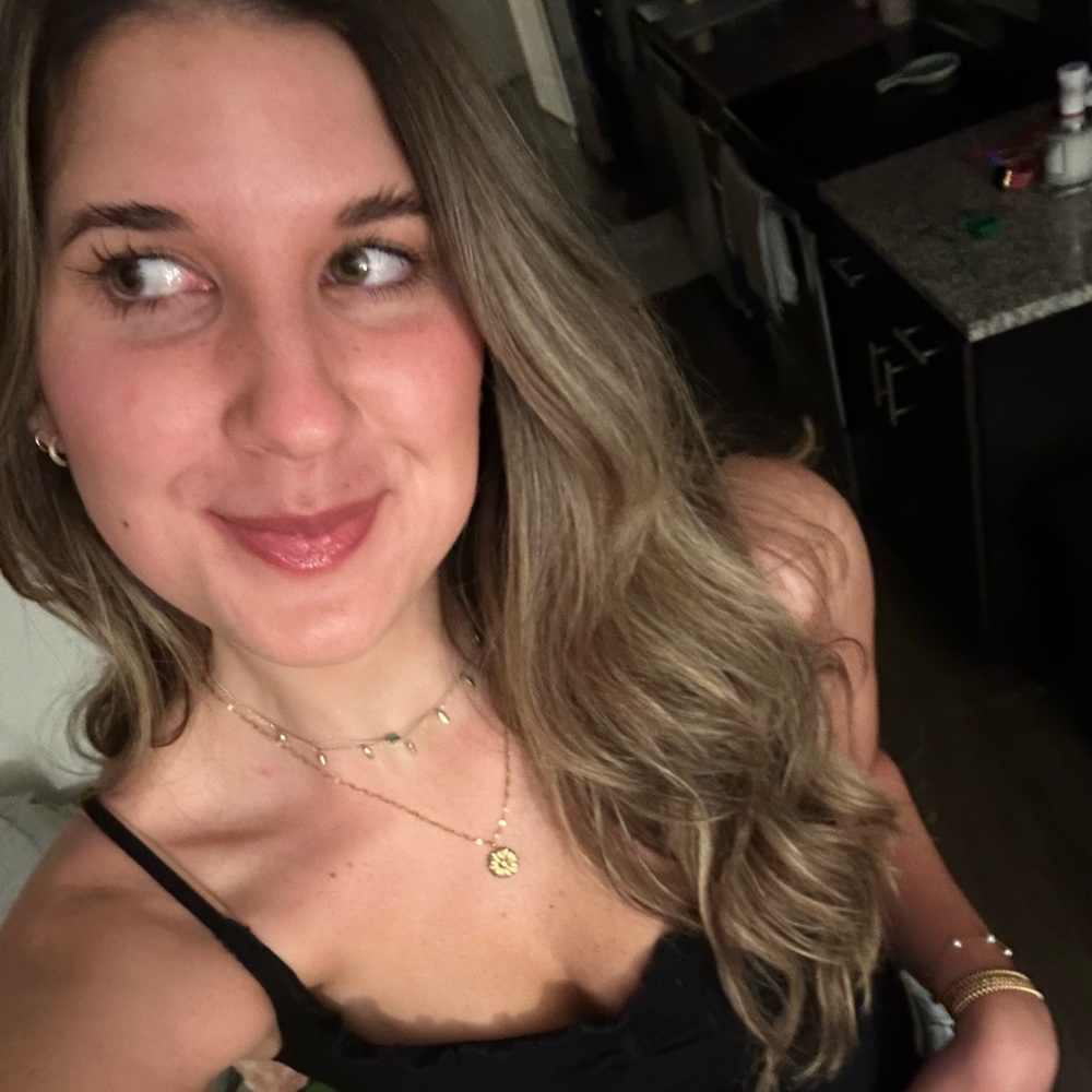 Meet your Posher, Whitney